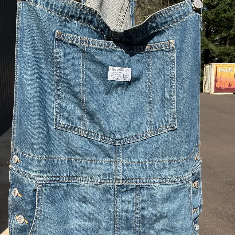 Vintage Levi's Blue Denim Women's Shortalls XL